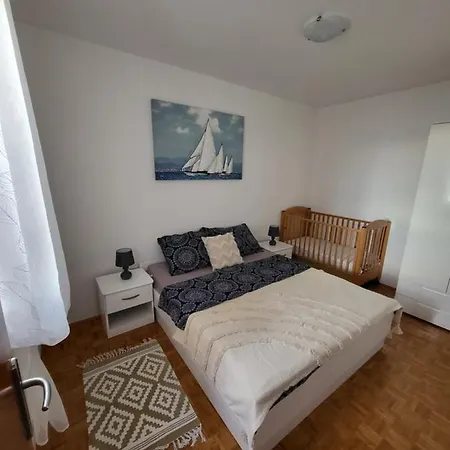 Andiks Apartment *
