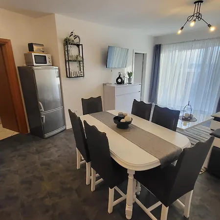 Apartment Andiks *