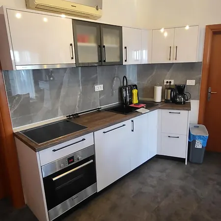 Andiks Apartment