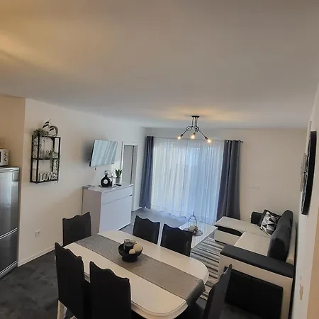 Andiks Apartment