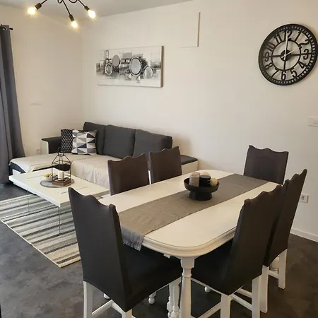 Andiks Apartment