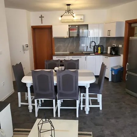 Apartment Andiks