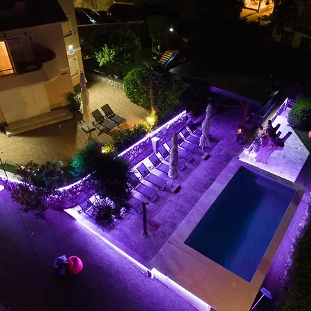 Andiks Apartment *
