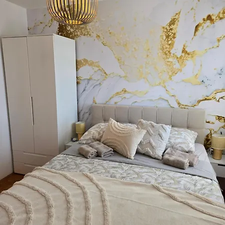 Andiks Apartment *